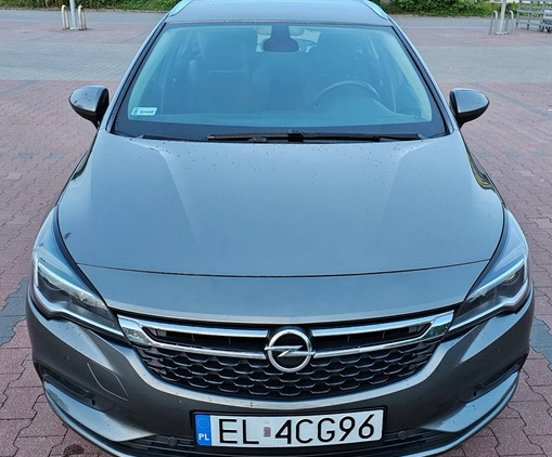 Opel Astra cena 40300 przebieg: 127089, rok produkcji 2018 z Łask małe 529